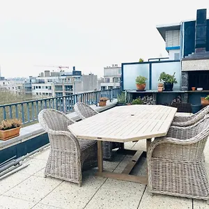 https://mooi-dakappartement-centrum-oostende.hotelsghent.com