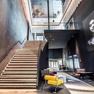 Tribe 4* Amsterdam