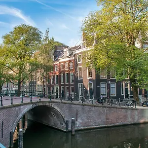 The Vanguard 2* Amsterdam