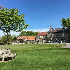 The Fox & Hounds Inn & Camping Pods 4* Danby